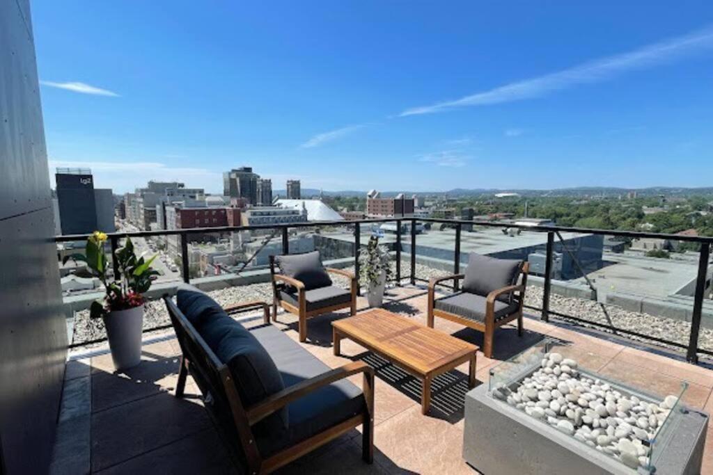 Condo Chic, Centre-Ville Piscine, Terrasse, Gym Квебек Экстерьер фото